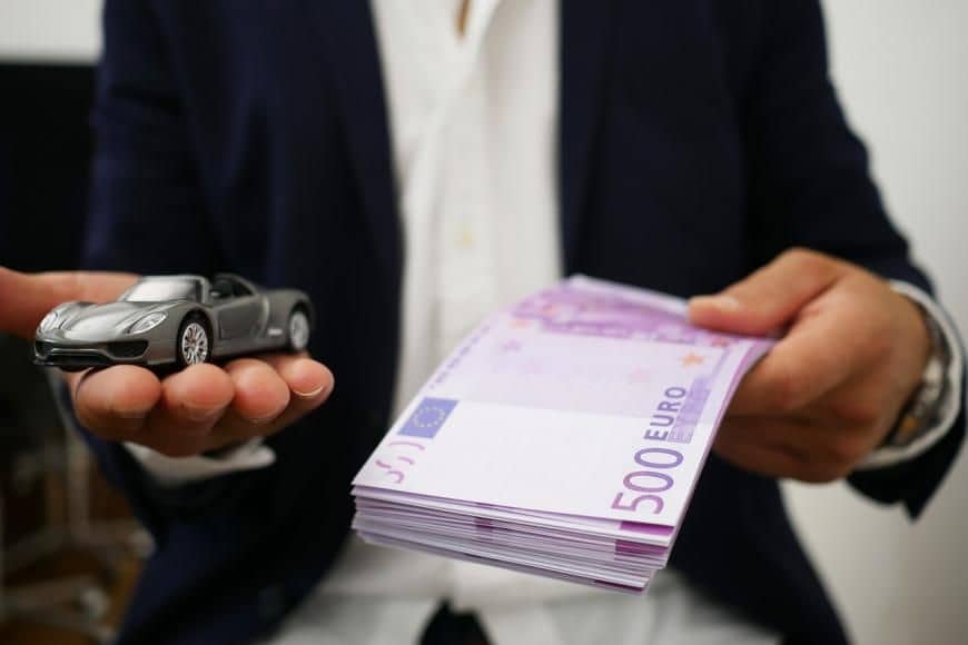 Vlastníctvo vs- dlhodobý prenájom auta od Payless Gigarent.