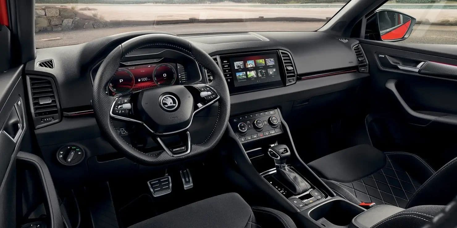 Interiér auta Škoda Karoq Top Selection na dlhodobý prenájom.