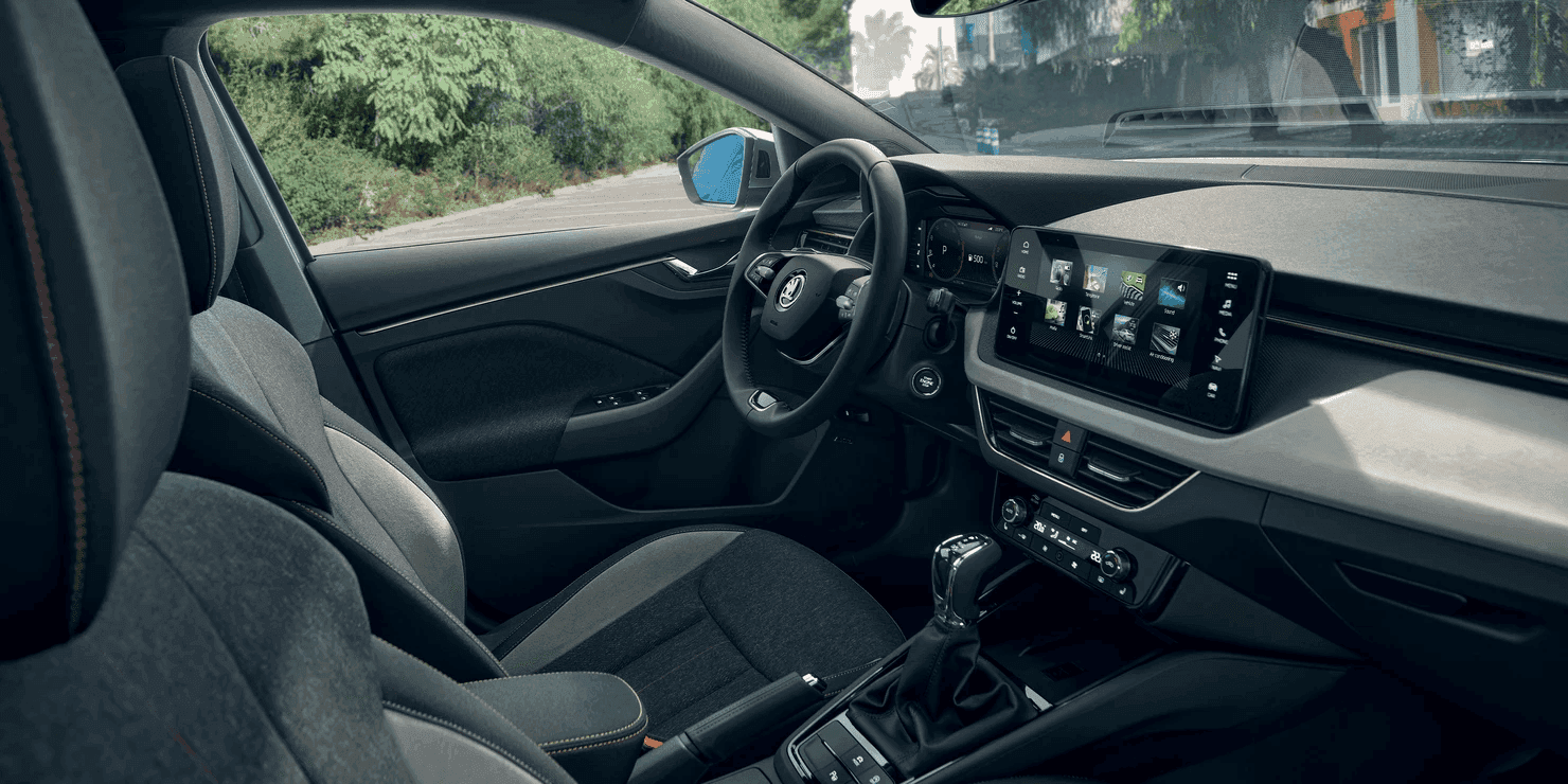 Interiér auta Škoda Scala Top Selection na dlhodobý prenájom.