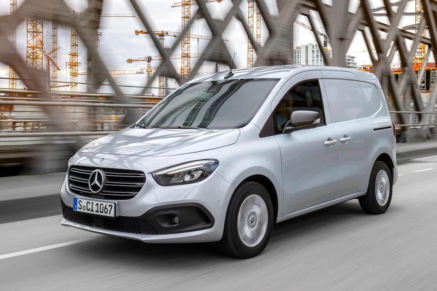 Exteriér auta Mercedes-Benz Citan na dlhodobý prenájom.