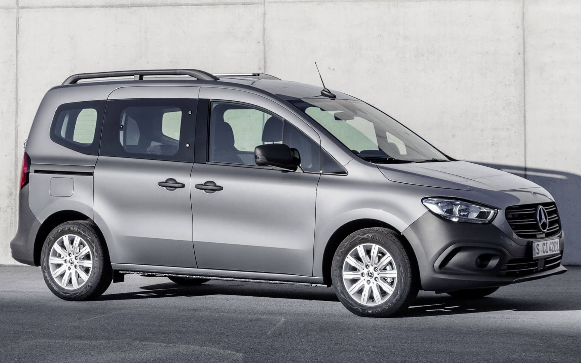 Exteriér auta Mercedes-Benz Citan Tourer na dlhodobý prenájom.