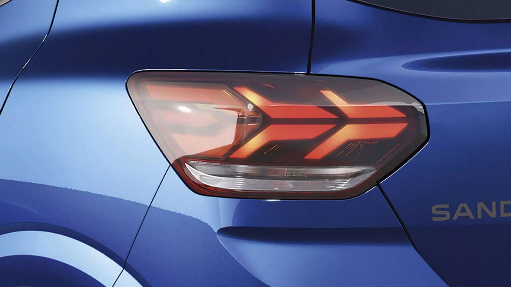 Svetlo auta Dacia Sandero na dlhodobý prenájom.