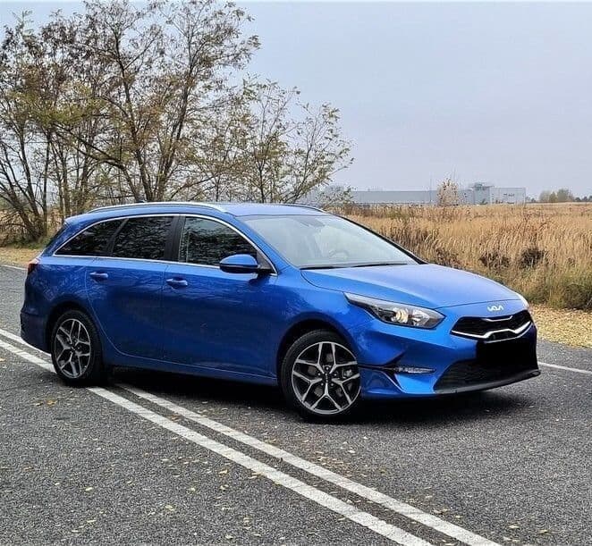 Exteriér auta Kia Ceed SW na dlhodobý prenájom.