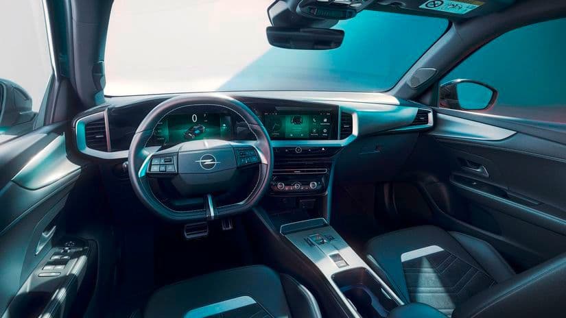 Interiér auta Opel Mokka na dlhodobý prenájom.