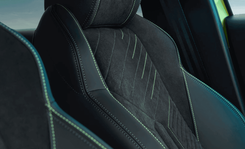 Sedadlá auta Peugeot 208 na dlhodobý prenájom.