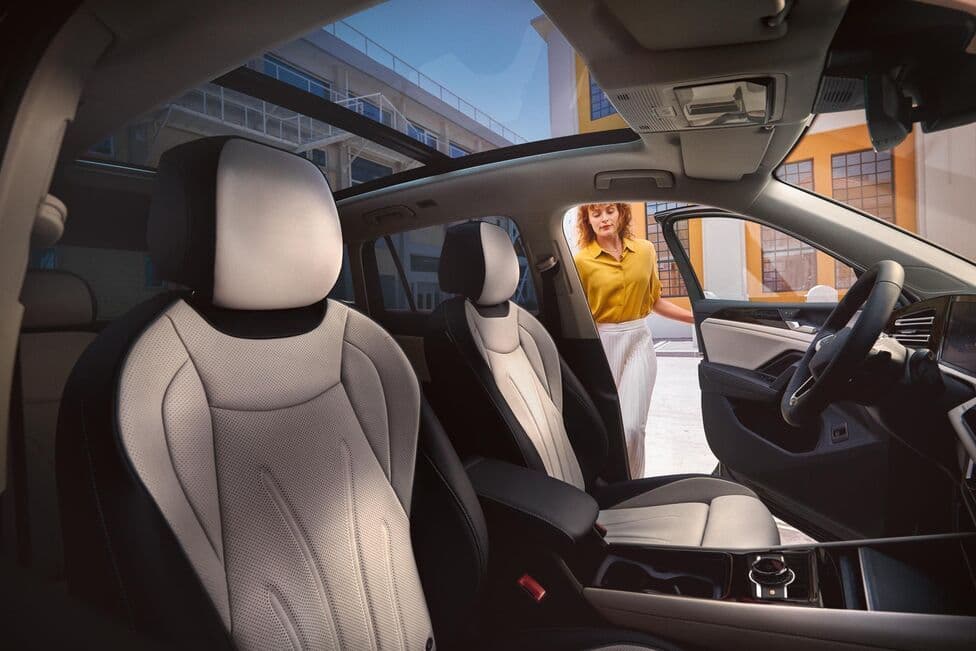 Interiér auta VW Tiguan na dlhodobý prenájom.
