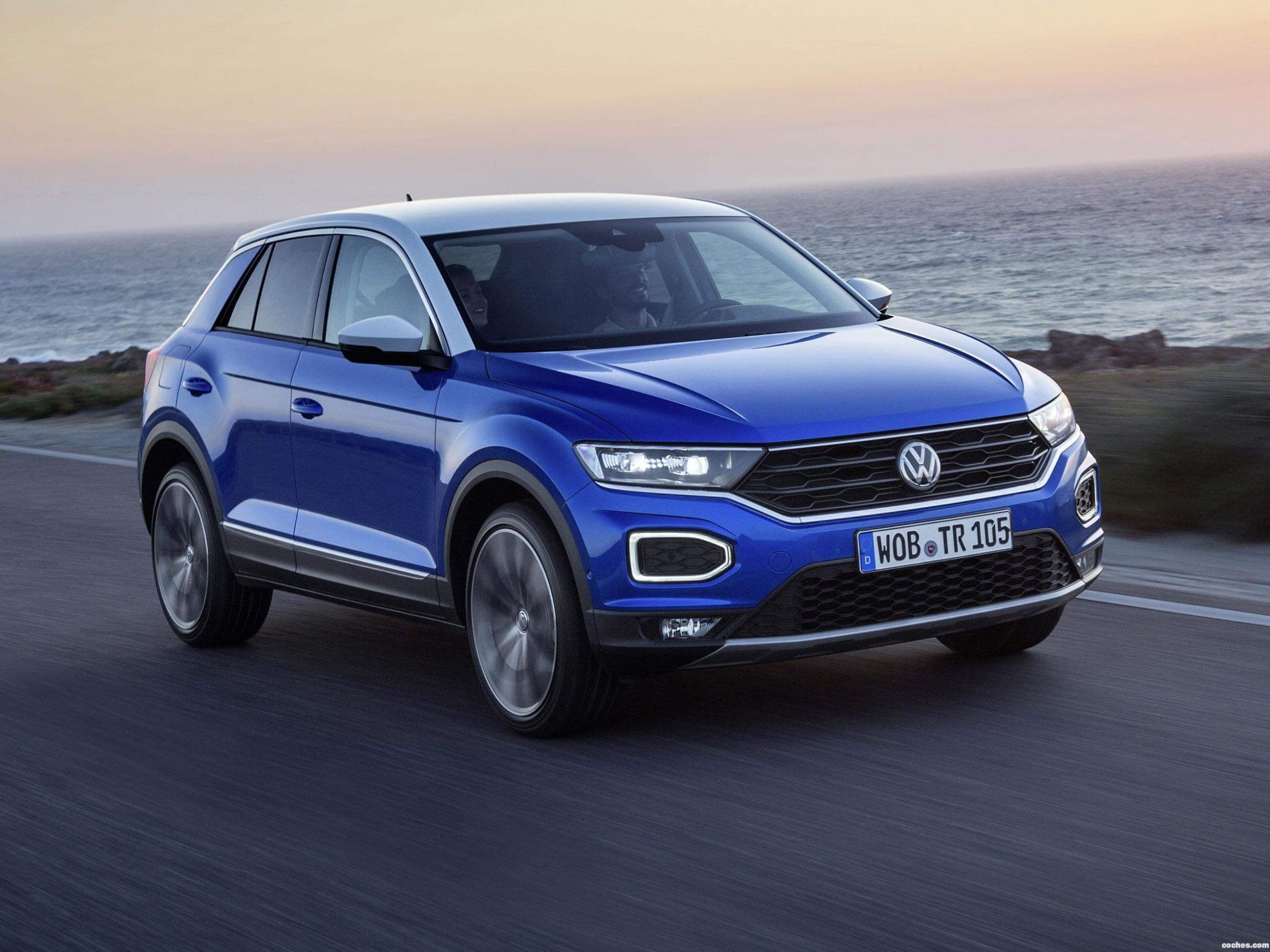 Dlhodobý prenájom auta VW T-Roc Style.