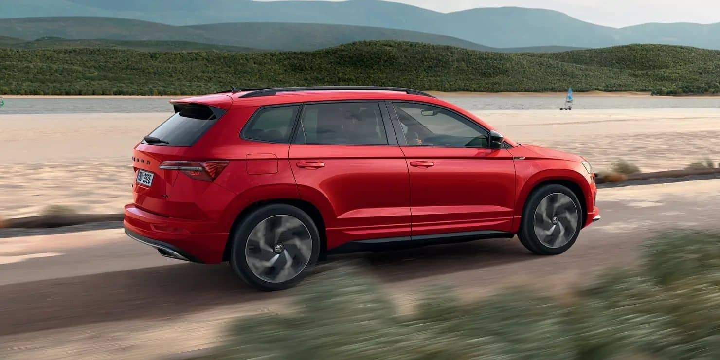Exteriér auta Škoda Karoq Top Selection na dlhodobý prenájom.