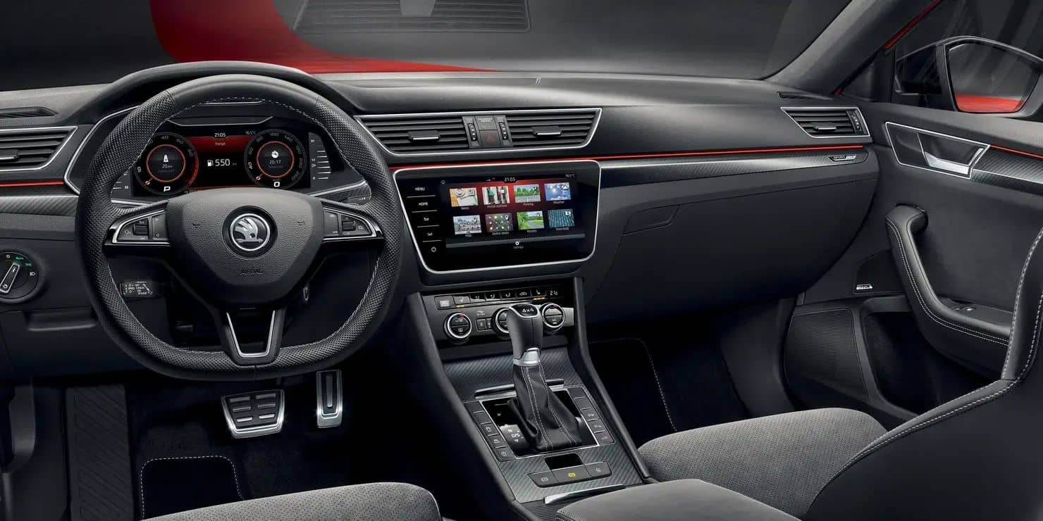 Interiér auta Škoda Superb na dlhodobý prenájom.