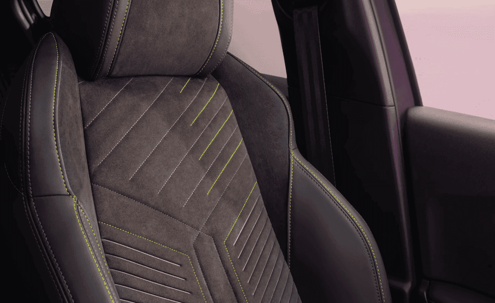 Sedadlá auta Peugeot 2008 Allure na dlhodobý prenájom.
