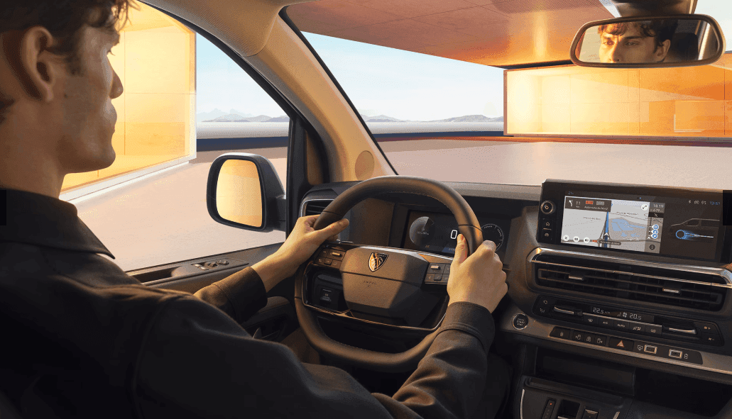 Volant auta Peugeot Traveller na dlhodobý prenájom.