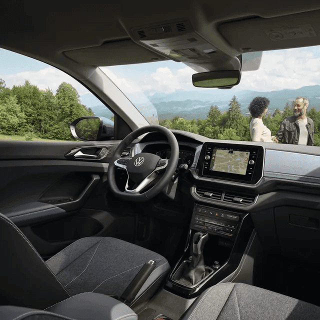 Volant auta VW T-Cross R-Line na dlhodobý prenájom.