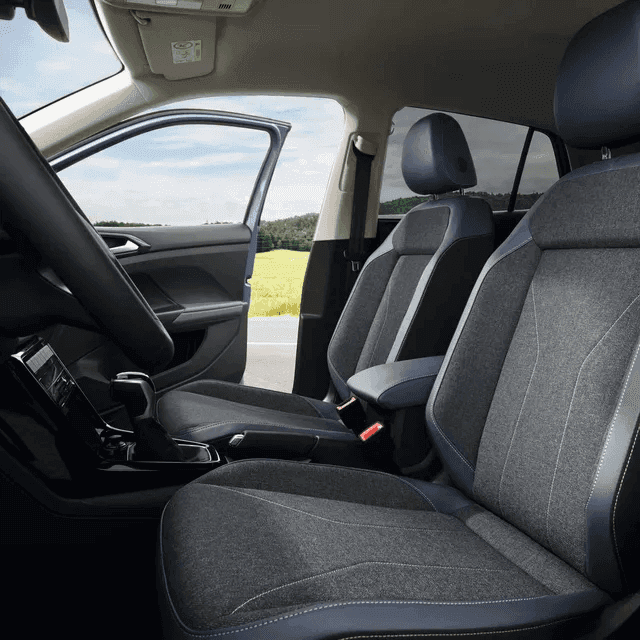Interiér auta VW T-Cross R-Line na dlhodobý prenájom.