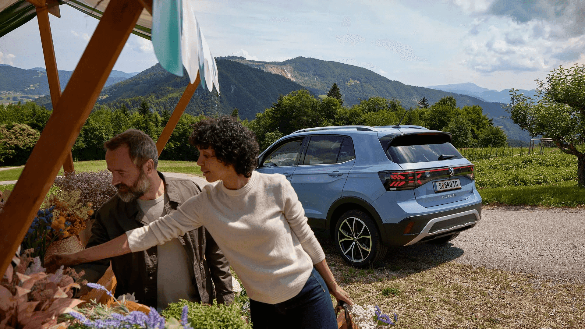 Exteriér auta VW T-Cross R-Line na dlhodobý prenájom.