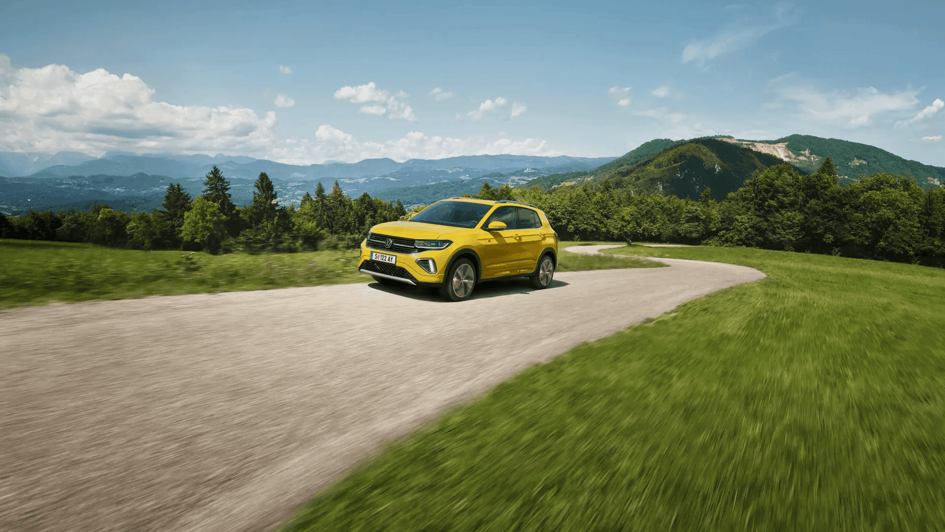Dlhodobý prenájom auta VW T-Cross R-line.